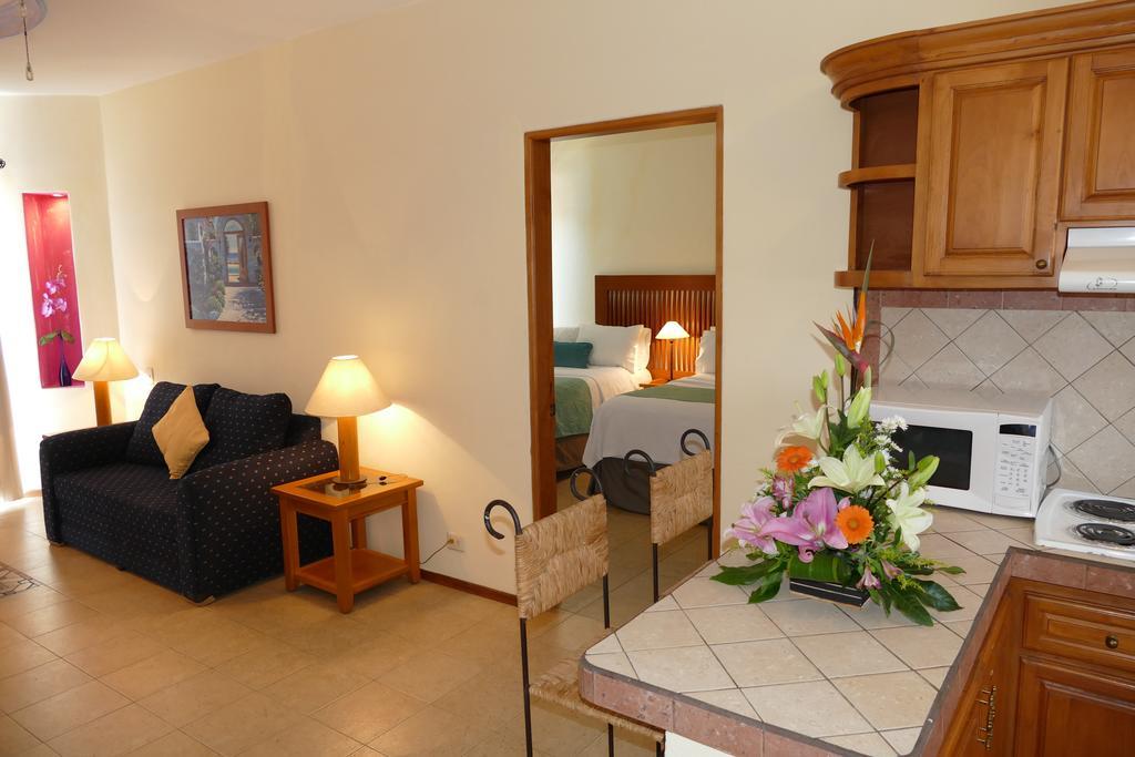 El Ameyal Hotel And Family Suites Кабо-Сан-Лукас Экстерьер фото