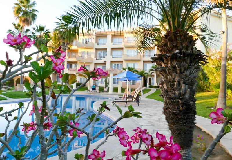 El Ameyal Hotel And Family Suites Кабо-Сан-Лукас Экстерьер фото